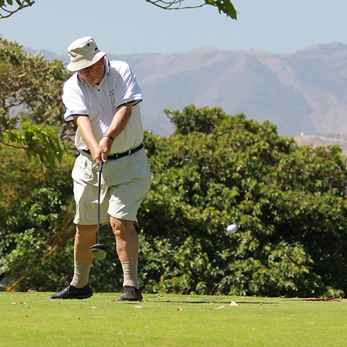 Jugador de golf en el torneo DHL en Cariari, Costa Rica